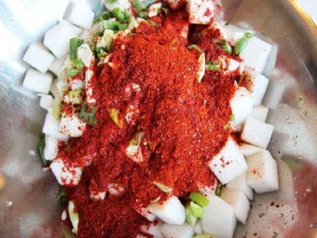 Cách làm củ cải chua ngọt Hàn Quốc ăn là “ghiền”